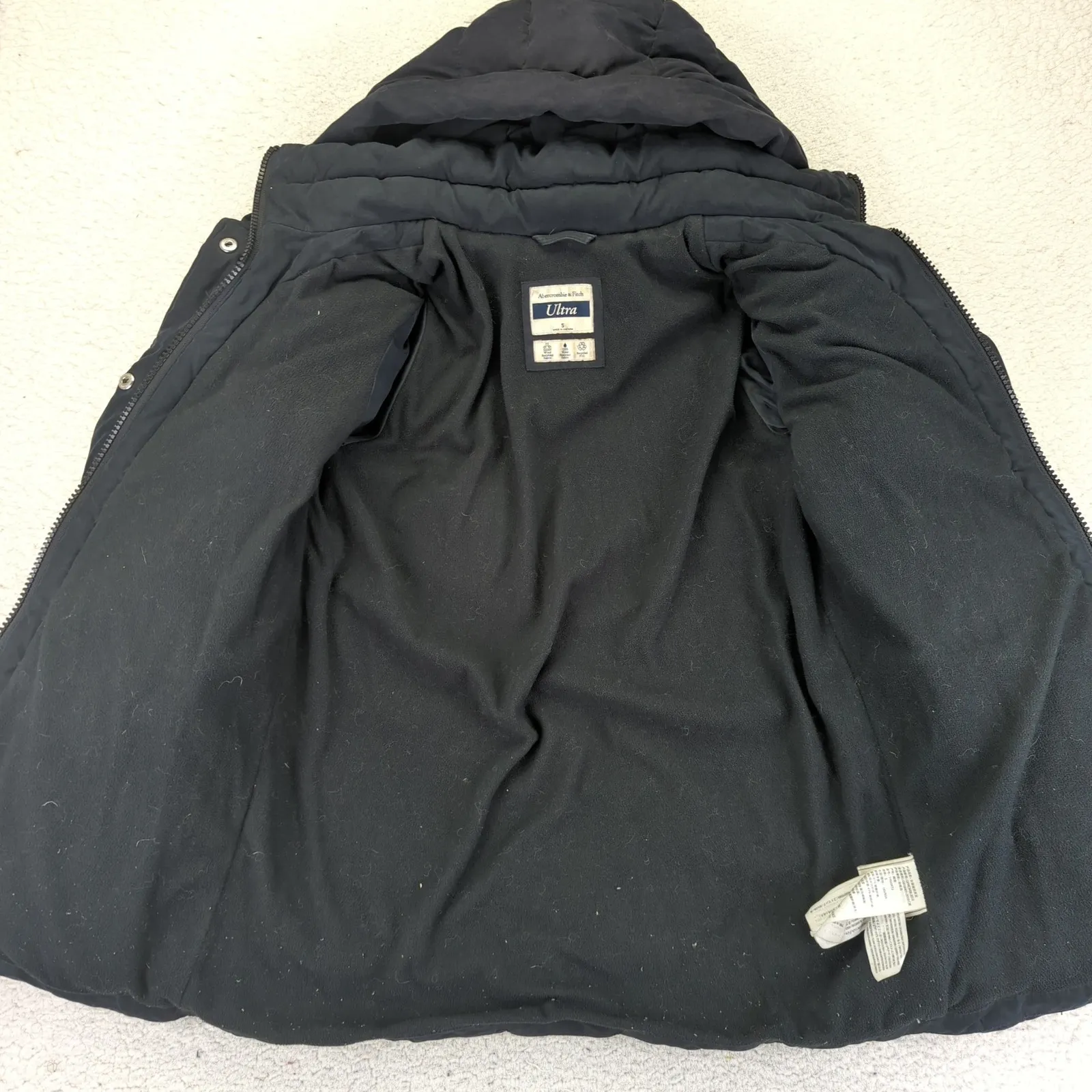 Abercrombie Fitch Ultra Black Puffer Jacket Hooded Wind Water Resistant Small‎ - Image 3
