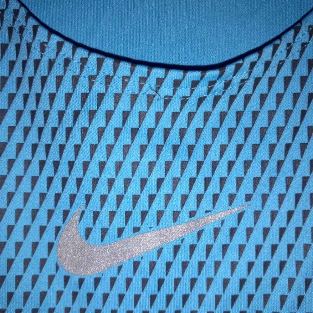 Nike Dri-Fit M Loose Fit Athletic Long Tank Top Turquoise n Gray - Image 3