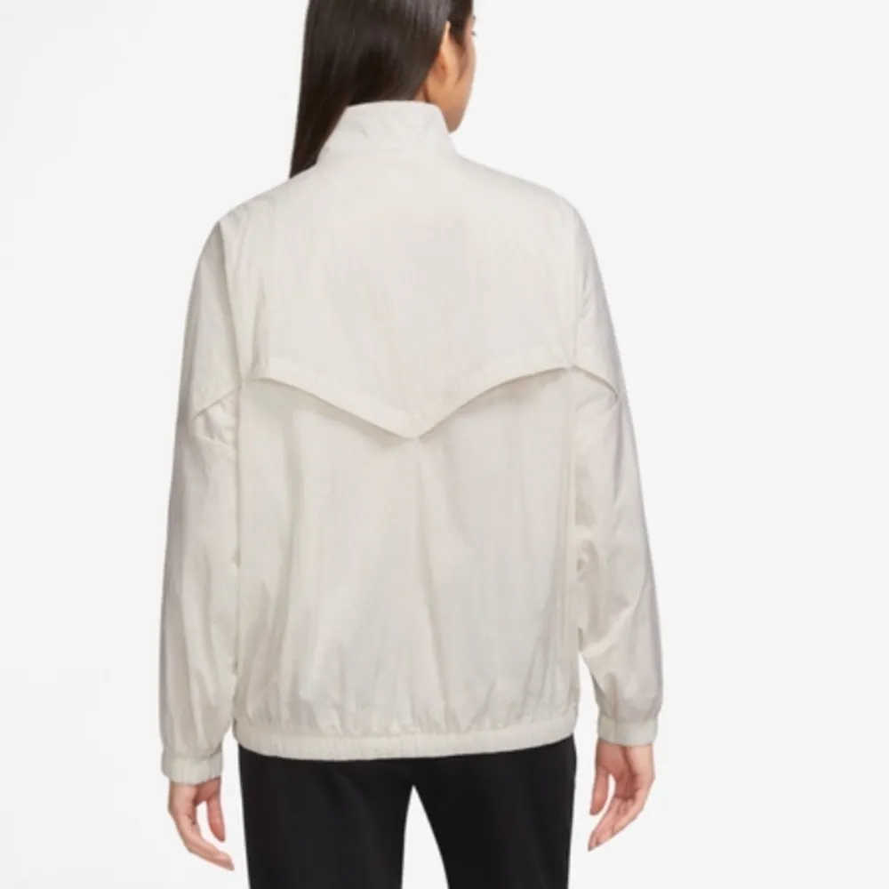 NIKE Essential Wind RunnerJacket Lightweight Oversized Size XL Cream - Image 2