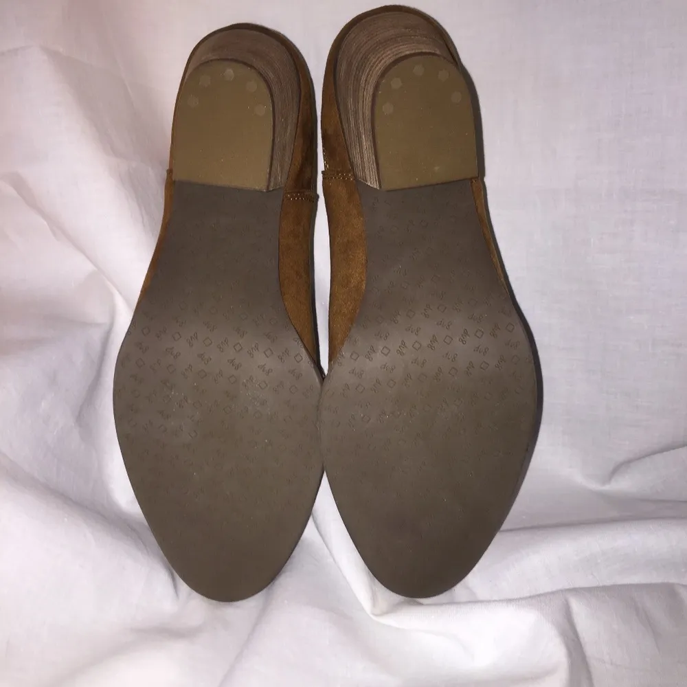 DV8 Dolce Vita Suede Ankle Boots/Booties - Image 5