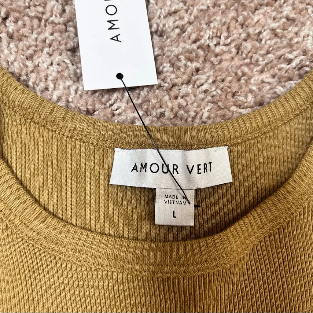 Amour Vert Eleanor Ribbed T Shirt - Image 2