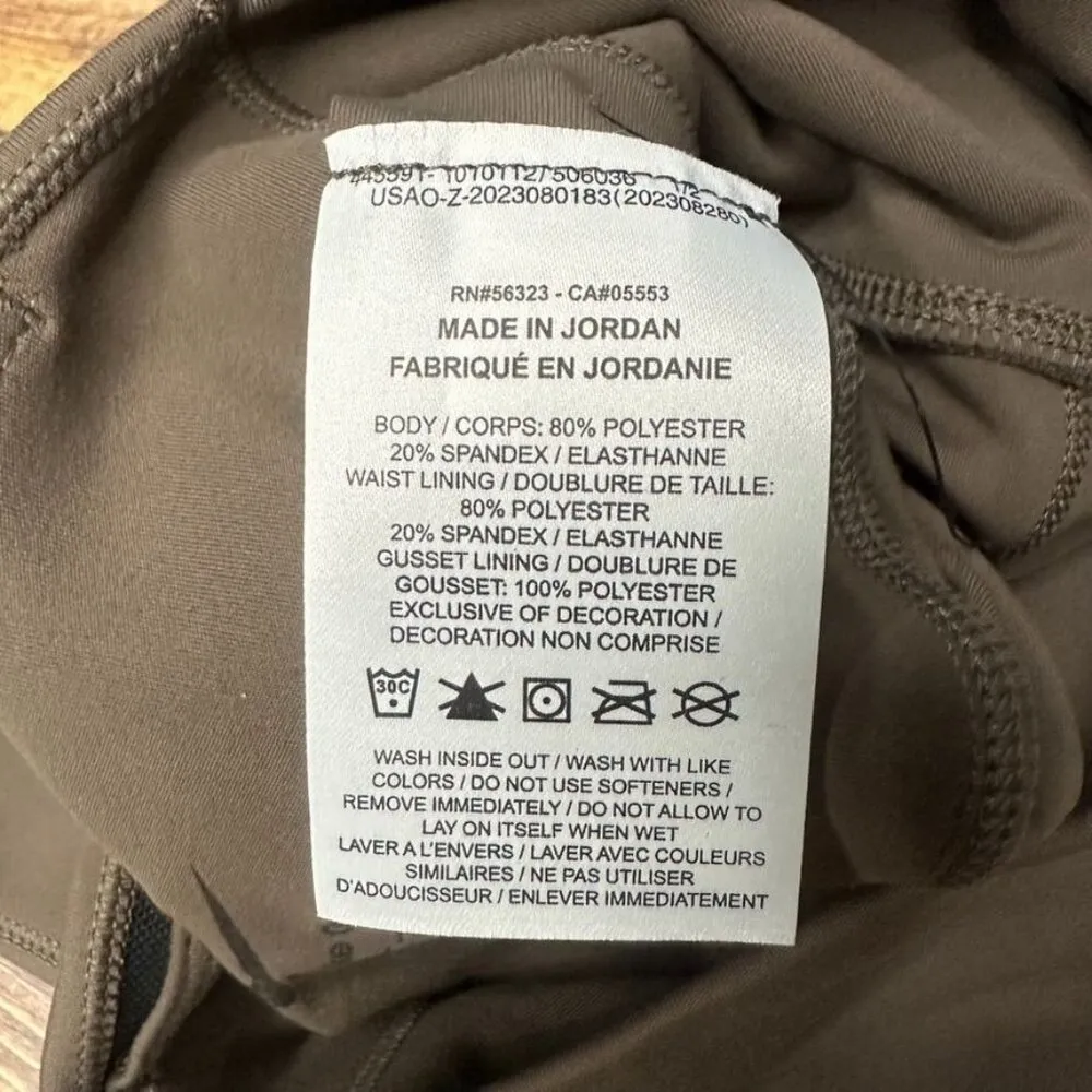 Nike One Women's Training High-Rise Shorts 8" NWT Size XS (Olive) FZ6758-004 - Image 14