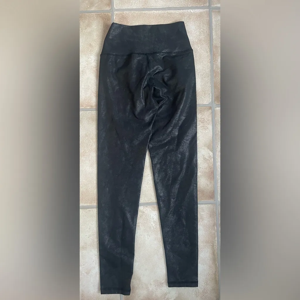 Aerie Offline Faux Leather The Hugger High Waisted Crackle Ankle Legging S Black - Image 4