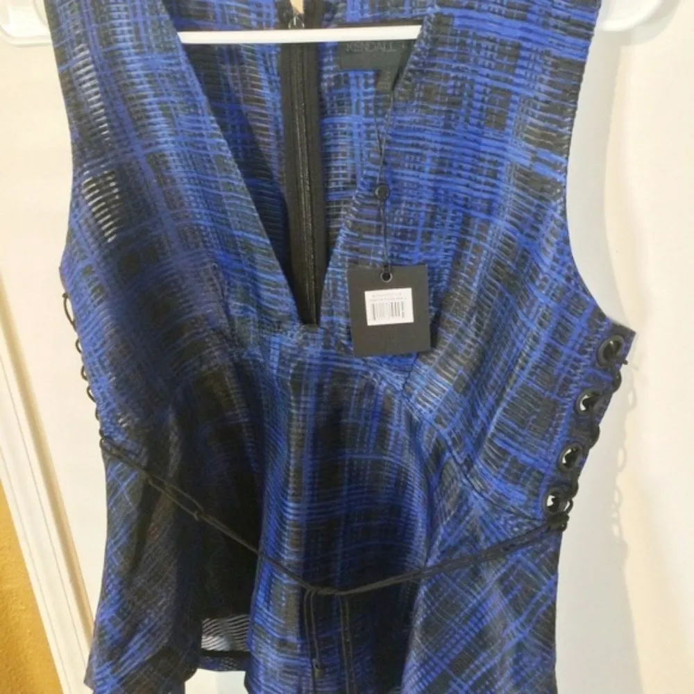 Kendall & Kylie women's XS tie lace peplum deep v-neck satin tank top blouse - Image 4