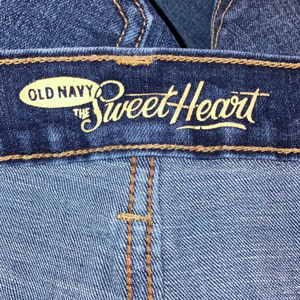Old Navy The Swestheart Bootcut Jeans, Size 18 short - Image 4