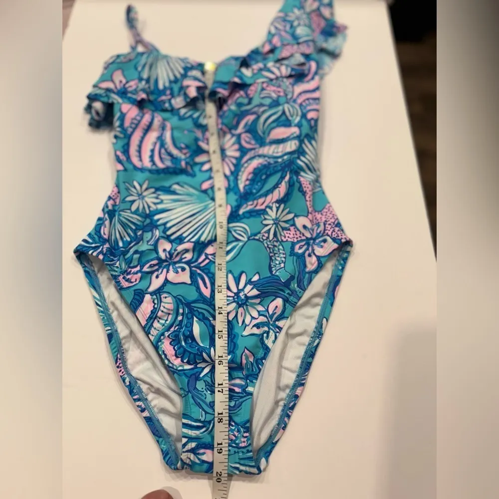 Lilly Pulitzer
Caelum Ruffle One-Piece Swimsuit Size 0 NWT - Image 7