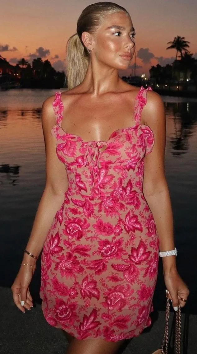 White Fox Boutique Dress - Image 3