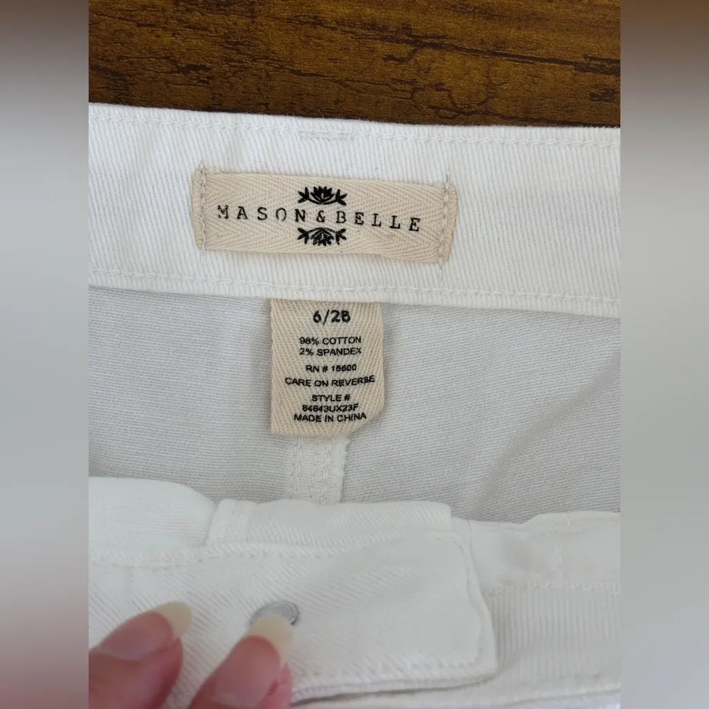 NWT Mason & Belle Stitch Fix White Denim Jean Studded Shorts Size 6 Frayed Hem - Image 3