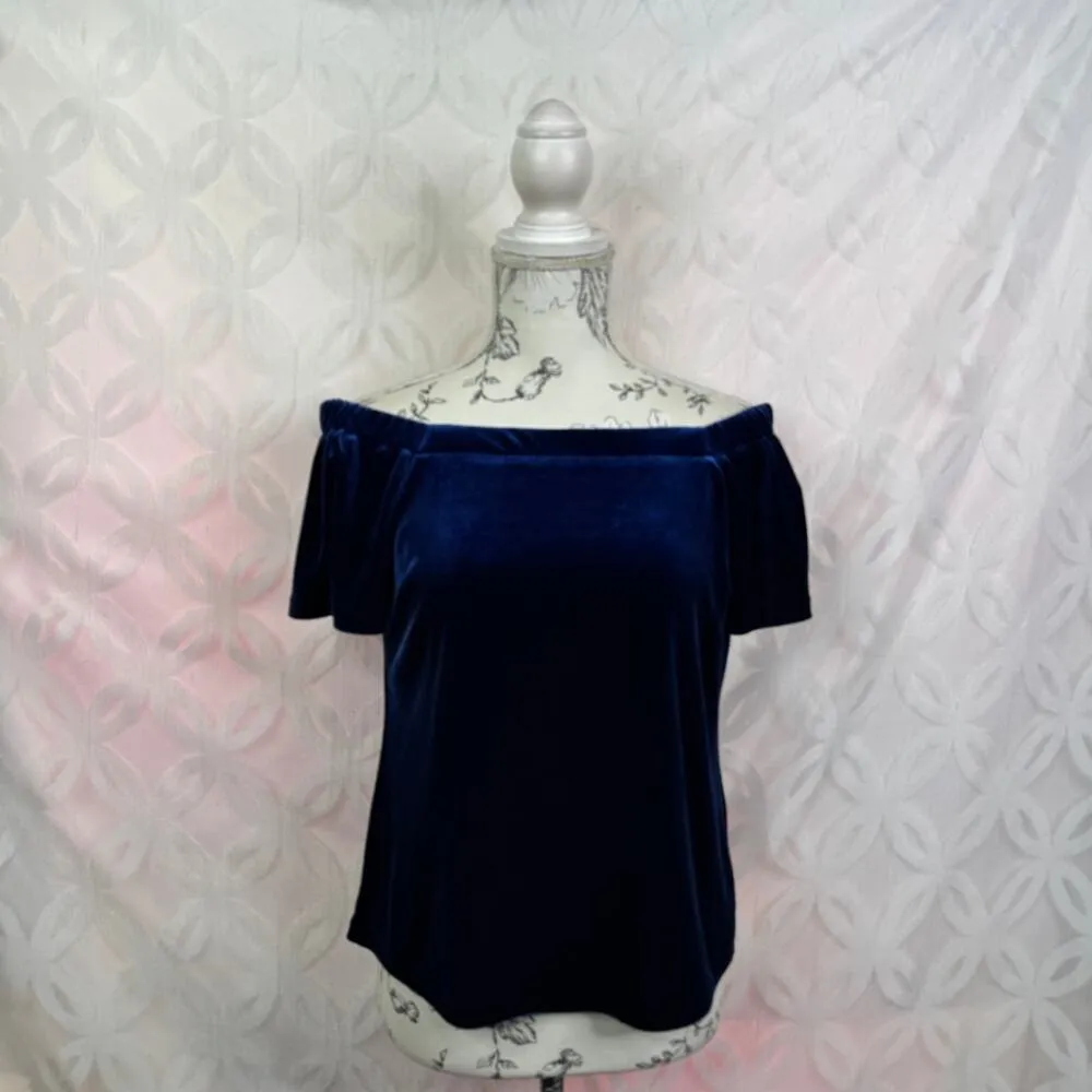 White House Black Market Velvet‎ Off Shoulder Blue Depths Top Size XS NWT - Image 8