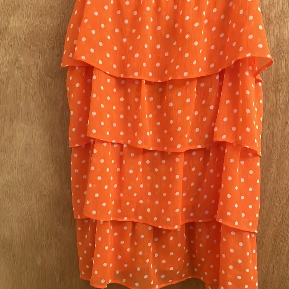 Forever 21 orange with white polka dots spaghetti strap blouse size small - Image 2