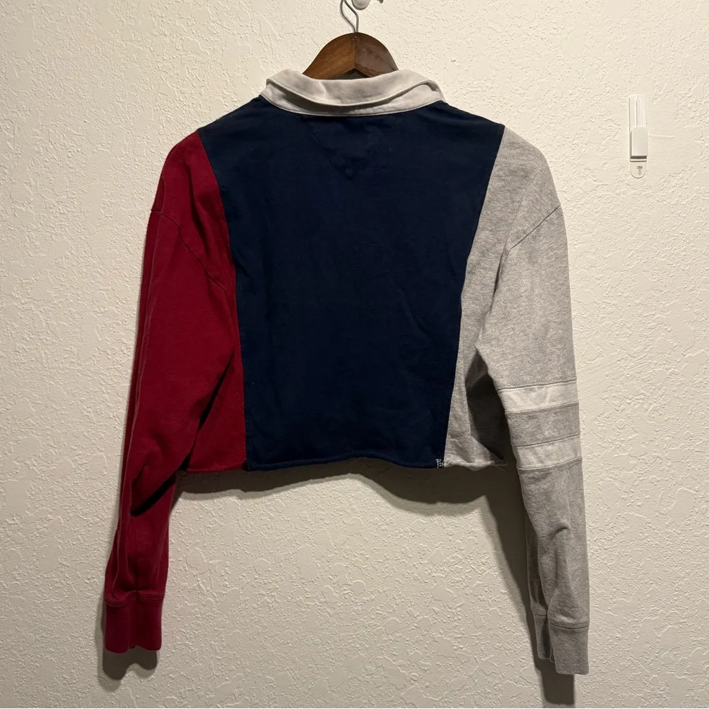 Tommy Hilfiger Colorblock Cropped Rugby Shirt Men’s Size M Pullover Top Blue Red - Image 3