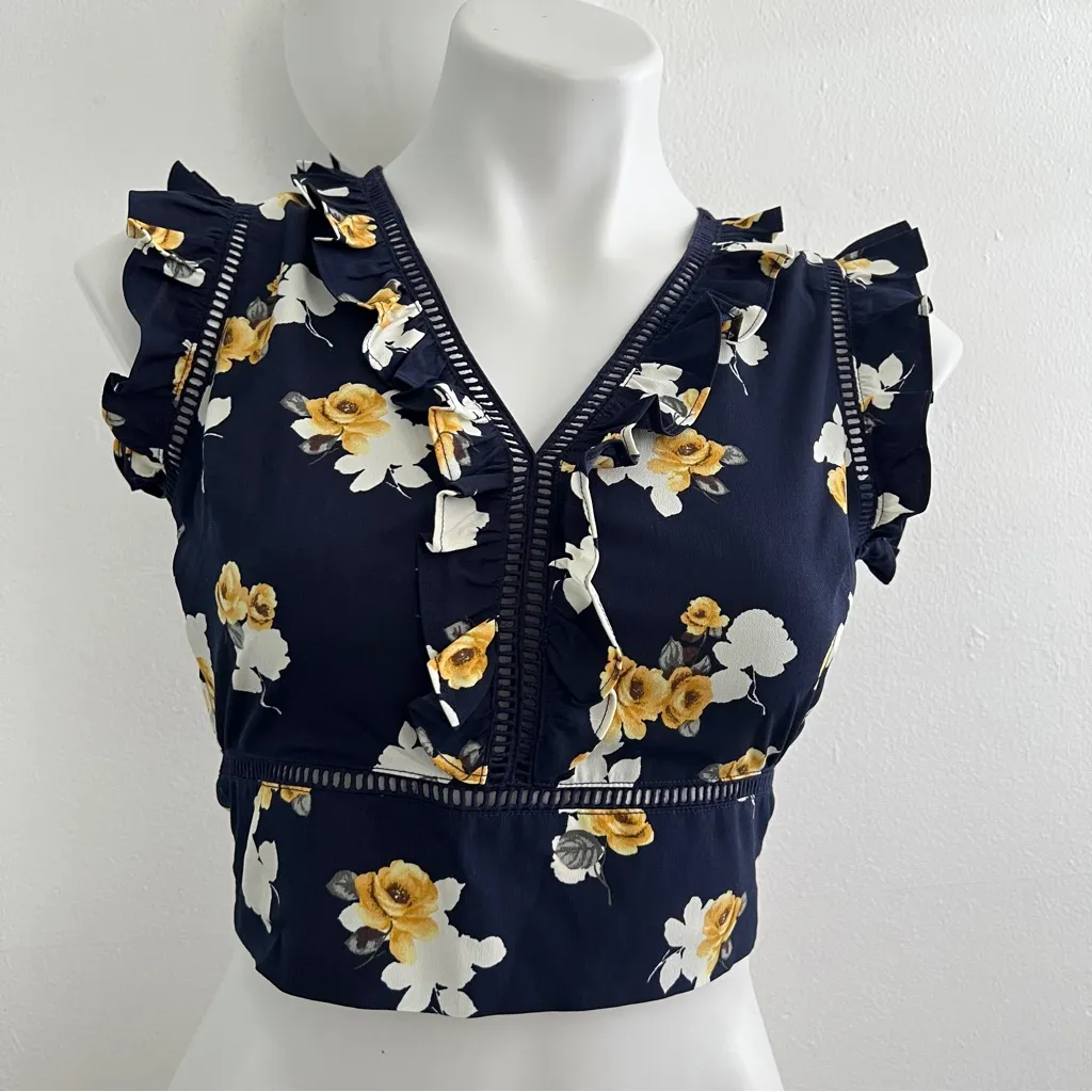 J.O.A. Navy Floral Ruffle Crop Top - Image 6