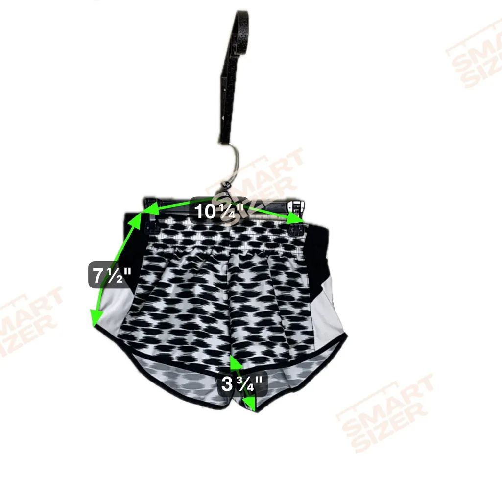 Nike Women’s Running Shorts XS Black White Ikat Print Dri Fit Athletic Shorts - Image 5