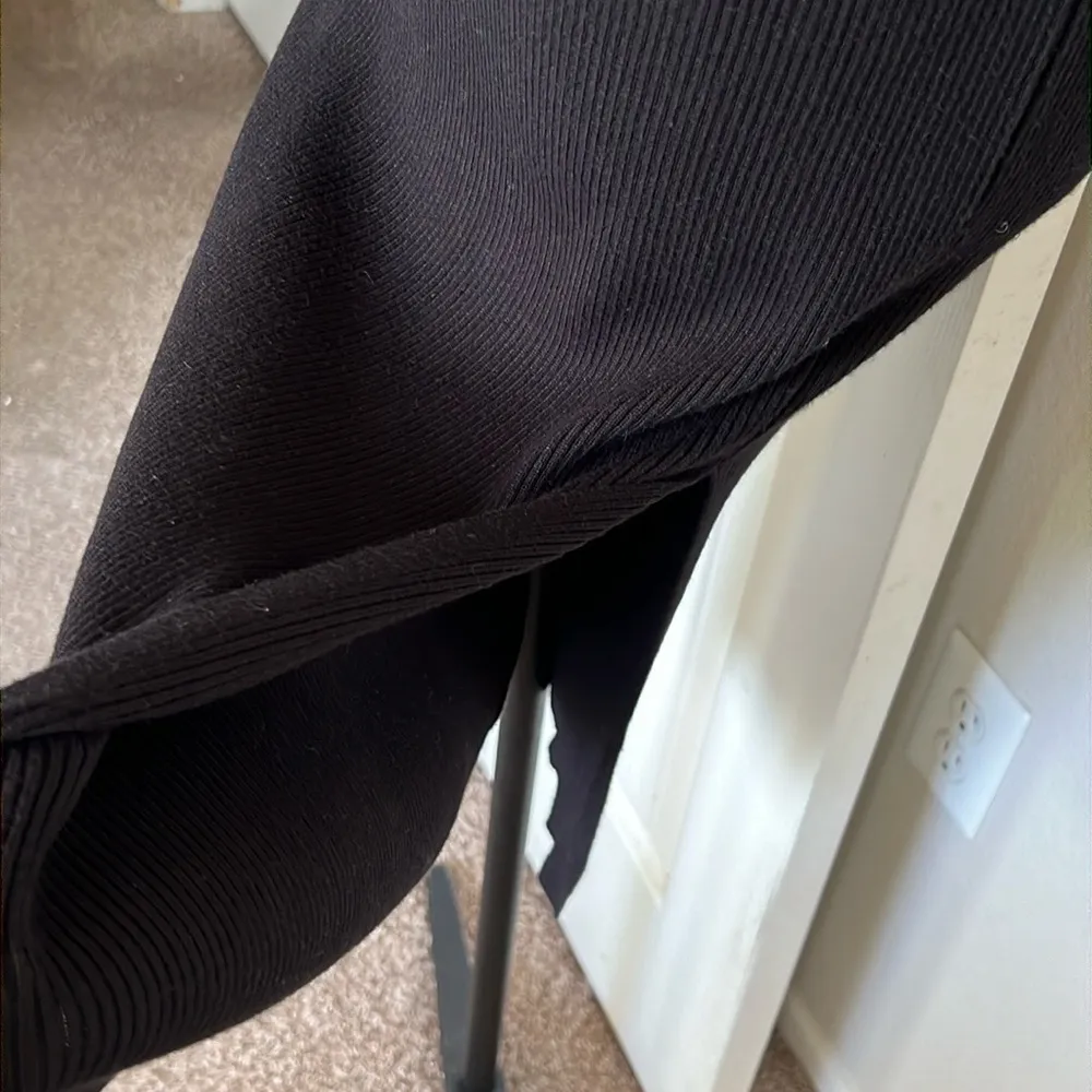 House Of Harlow 1960 Ribbed V - Image 11