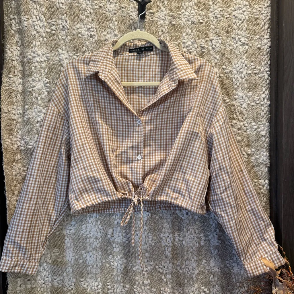 Hyfve Modern Button-Down Crop Top, Light Brown/Beige, Size M - Image 3