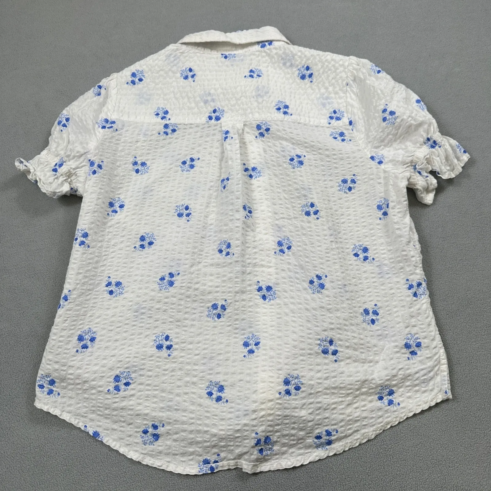 Mi Ami Francescas Shirt Top S White Blue Floral Textured Puff Sleeve Button Up - Image 2