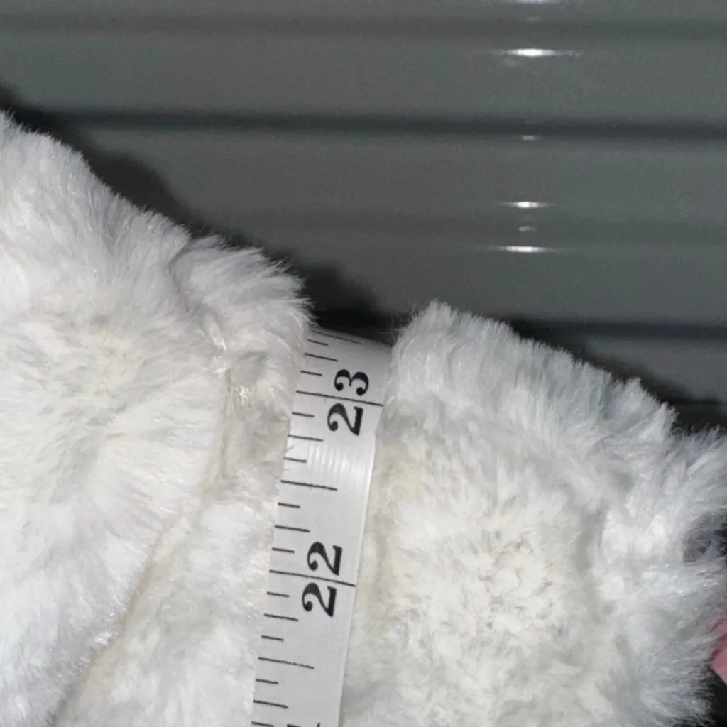 Women's Unbranded White Faux Fur Vest with Silver Zipper Med to L Size L - Image 8