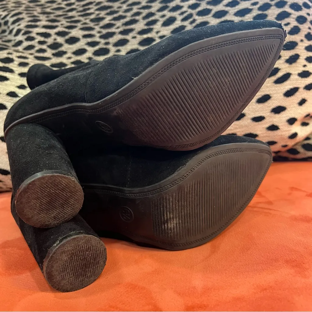 Vintage Black Suede Block Heel Boots Witchy Whimsy Goth Pointed Toe Booties 8 Size 6.5 - Image 6