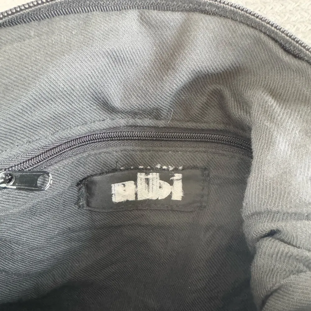 Vintage 90’s Albi Black Hobo Bag with Square Brass Details - Image 3