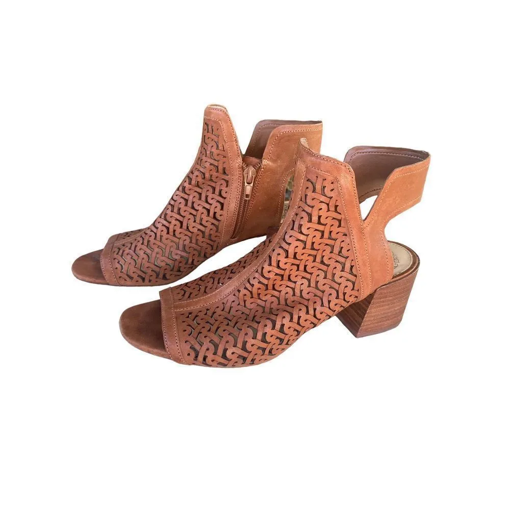VINCE CAMUTO WOMENS STERNAT ANKLE DRESS SANDALS, laser cut size 7M womens roaste - Image 4