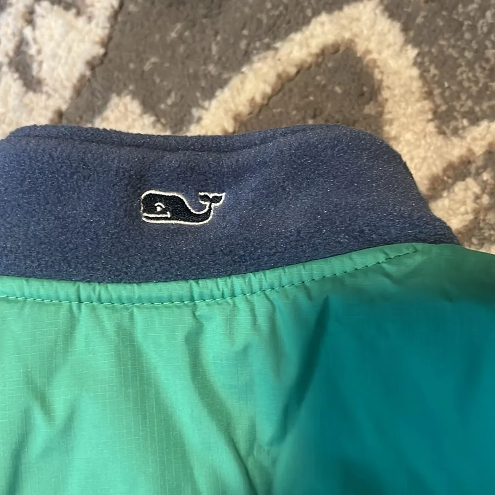 Vineyard vines fleece vest. NWOT. Size XS has pockets. Zip front. Unisex. - Image 6