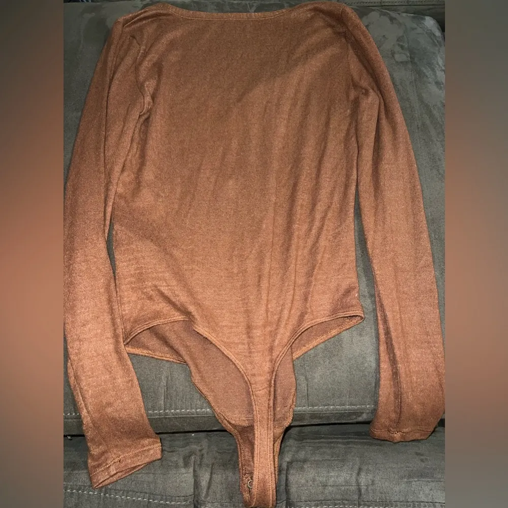 Abercrombie & Fitch NWOT  Brown / Chestnut Soft Cozy size Small snap bodysuit - Image 2