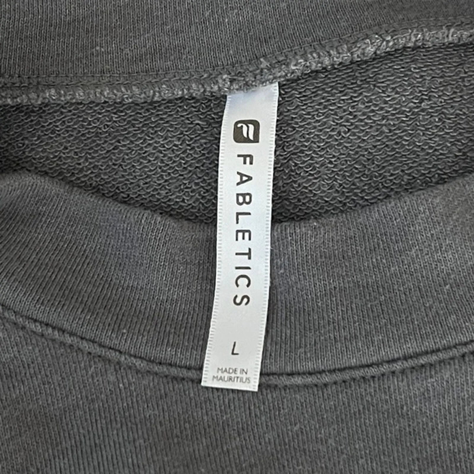 Fabletics Shirt Womens Large Gray Cropped Minimal Neutral Gym Lounge‎ Athleisure - Image 5