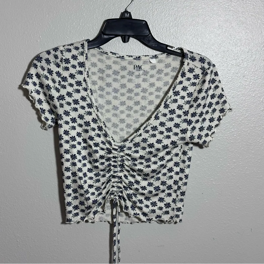 Pac Cares Women Floral Ruched White/ Black Cropped Top size S - Image 2
