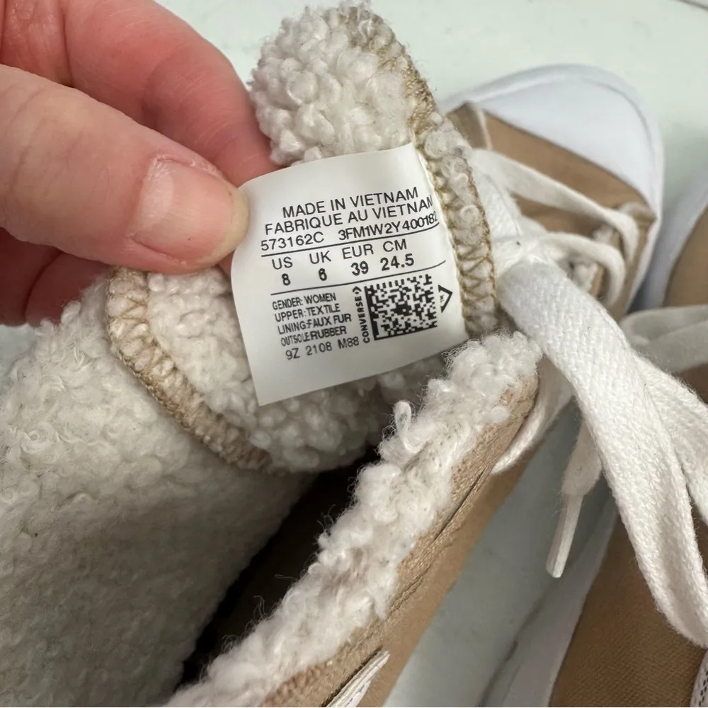 Converse Chuck Taylor Tan Lugged High Top Sherpa Lined Sneakers Women’s Size 8 - Image 6