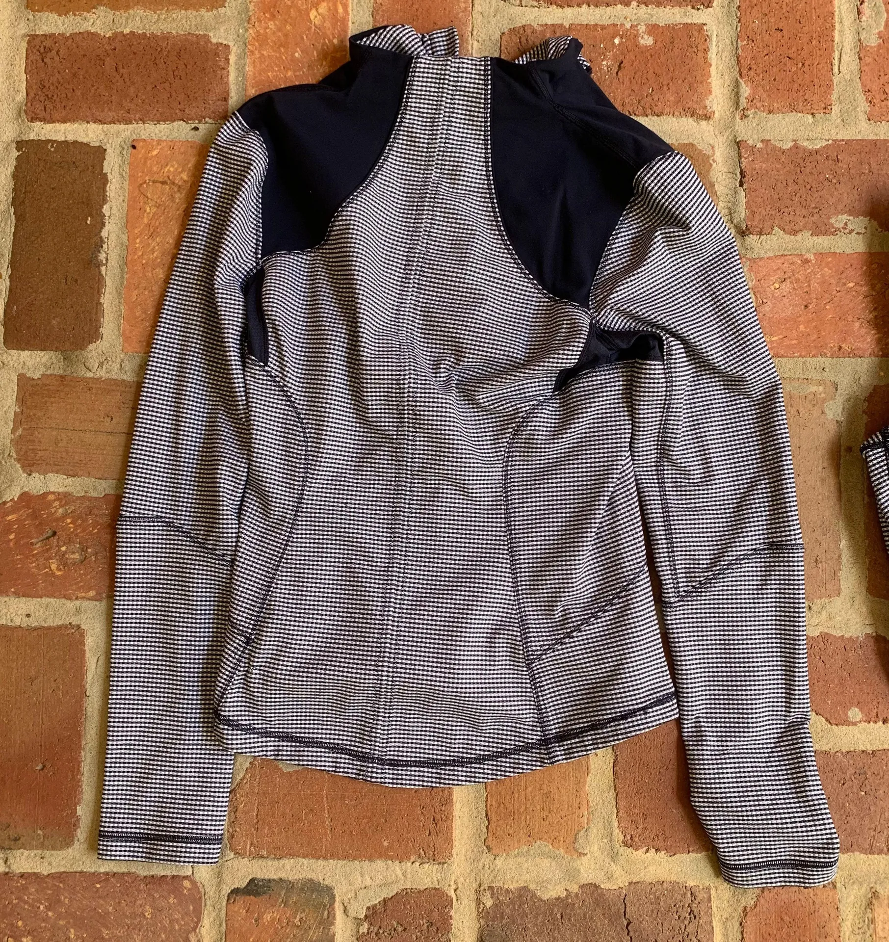 Lululemon Jacket And Leggings Set - Image 2