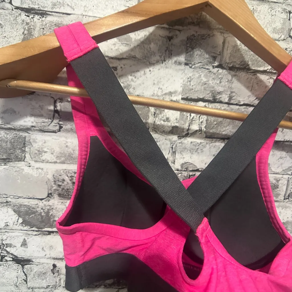 EUC Under Armour Pink Sports Bra Padded Size Small - Image 8