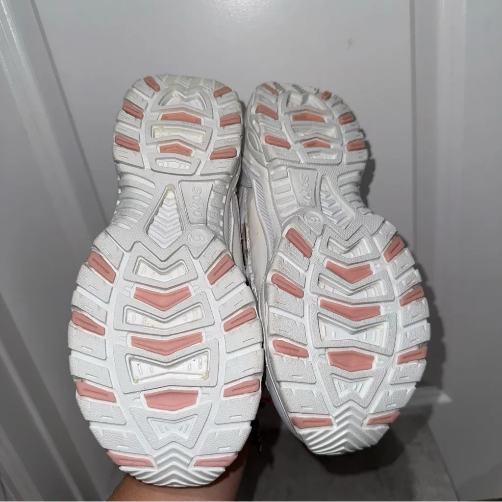 Soho White Sneakers Size 6 - Image 7