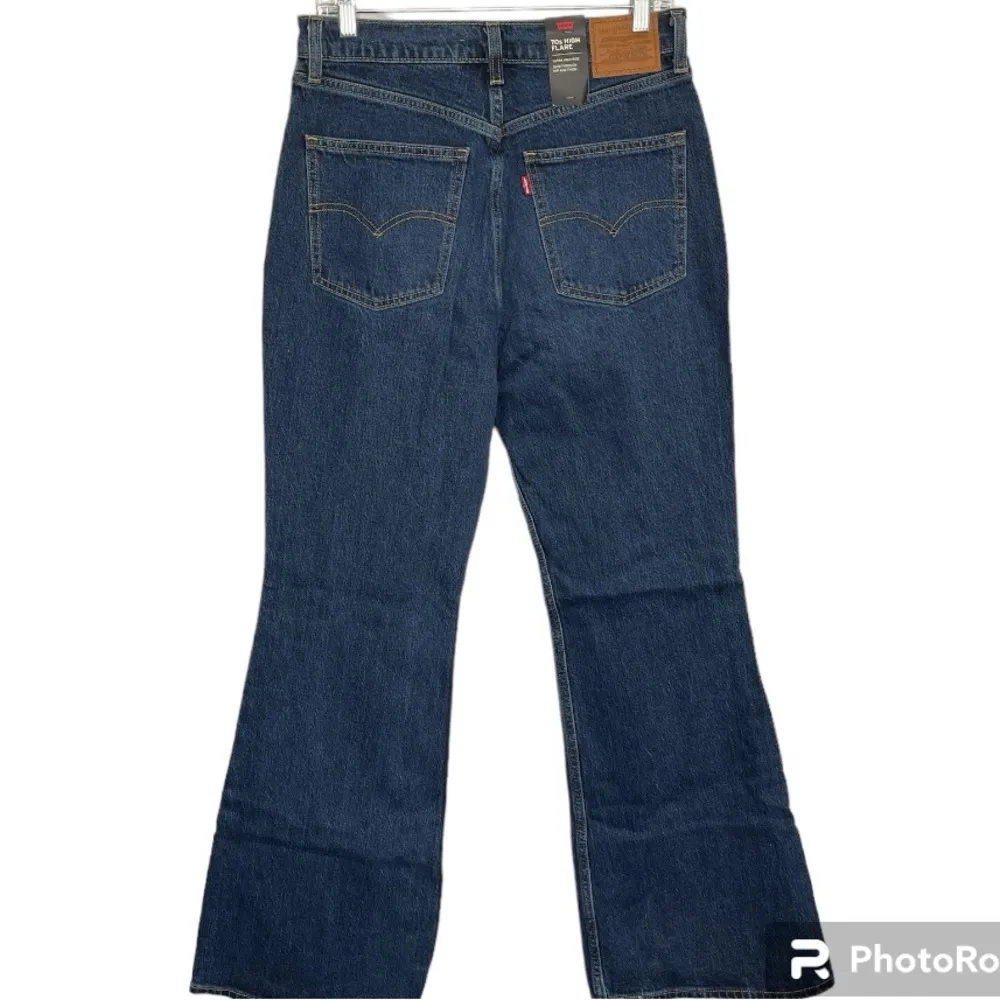 Levi’s 70s High Flare Medium Wash Size 30x32 NWT - Image 4