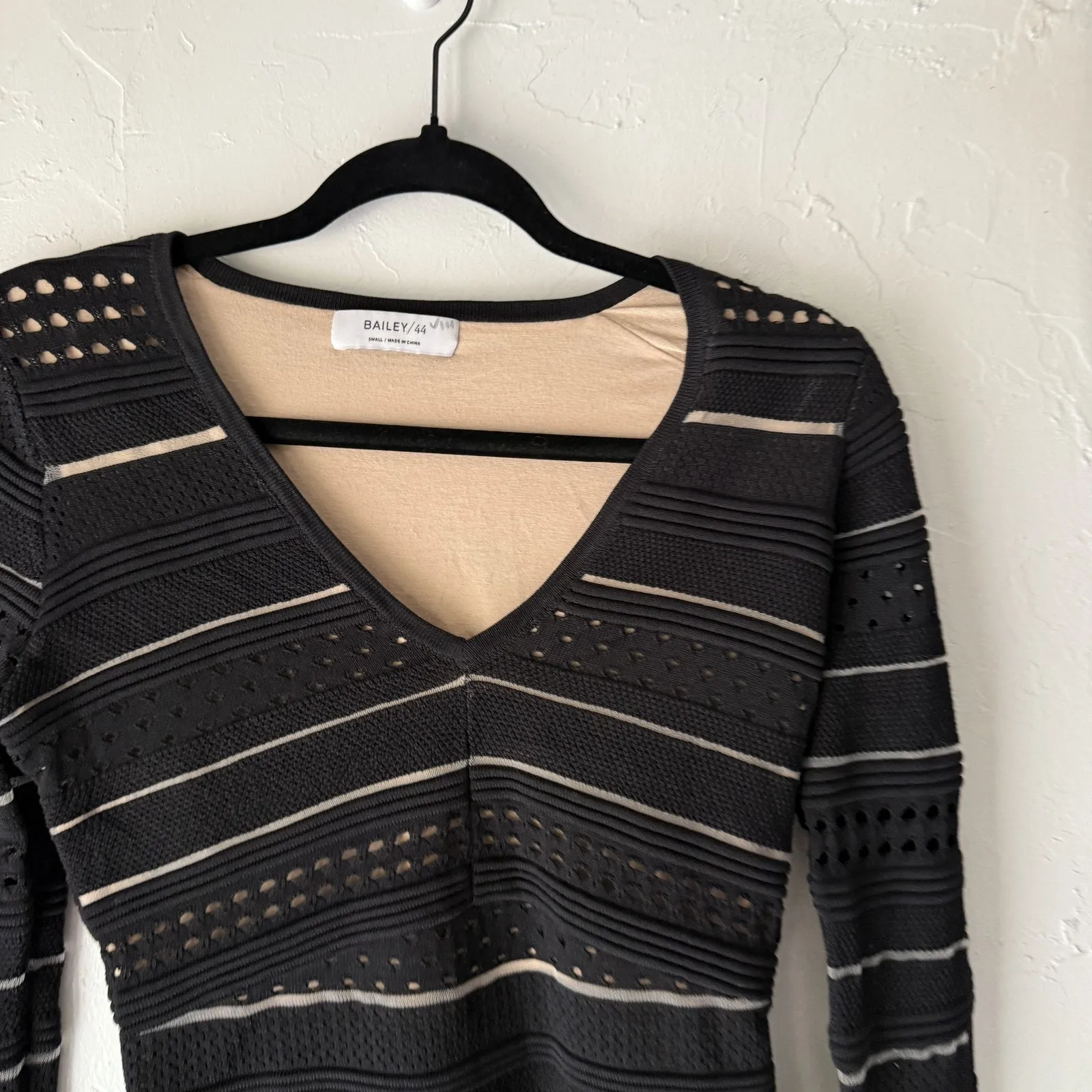 Bailey 44 Sweater Y2k Small Black Beige Striped Textured Knit Going‎ Out Top - Image 2