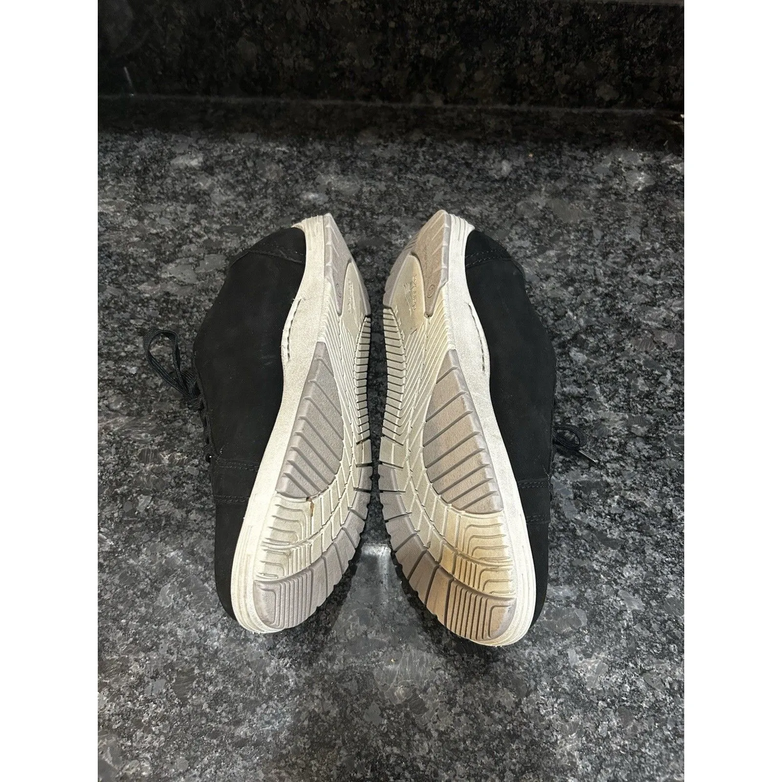 Dansko Leela Waterproof Nubuck Sneaker Women 9 / 40 Black Lace Up Comfort Shoe - Image 4