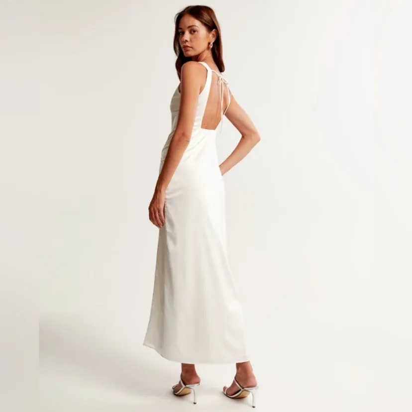 Abercrombie & Fitch Draped Skirt Maxi Dress, NWT, Black
Small - Image 5