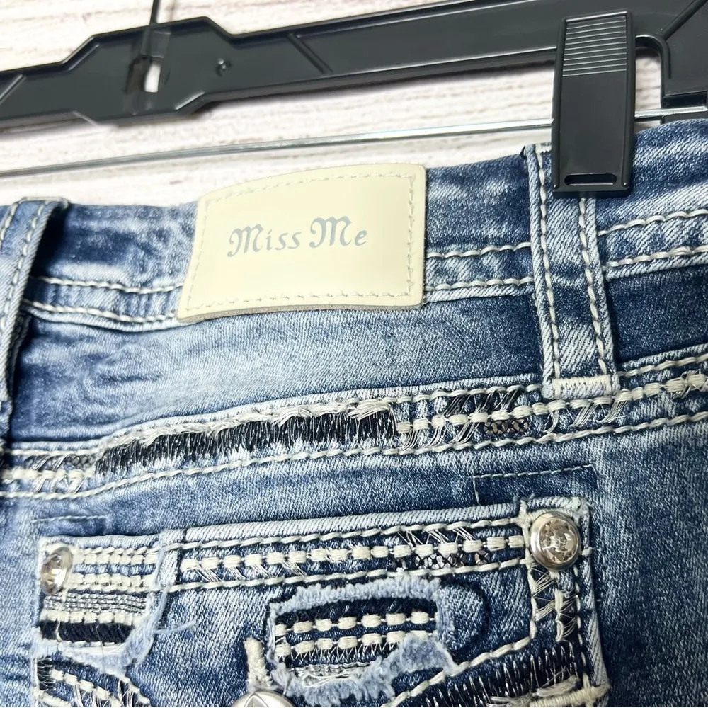 Miss Me Embellished Embroidered Low Rise Bootcut Jeans Size 28 - Image 12