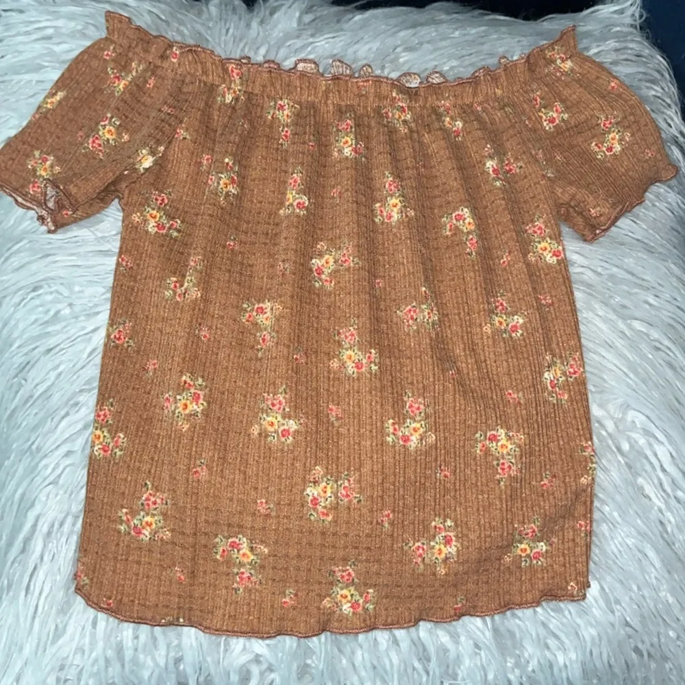 Brown off the shoulder top Size XS - Image 2