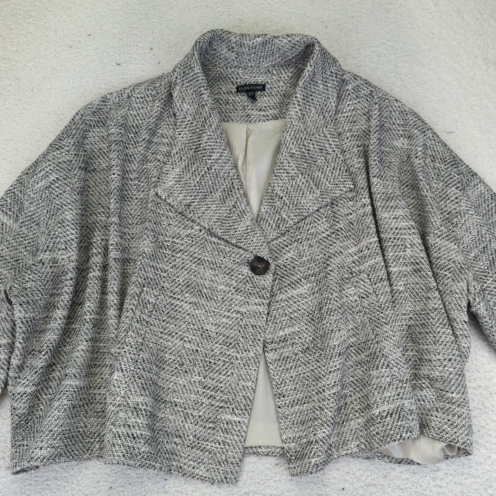 Eileen Fisher Tweed Cropped Jacket Medium Wool Blend Gray Career Quiet Luxury‎ - Image 4