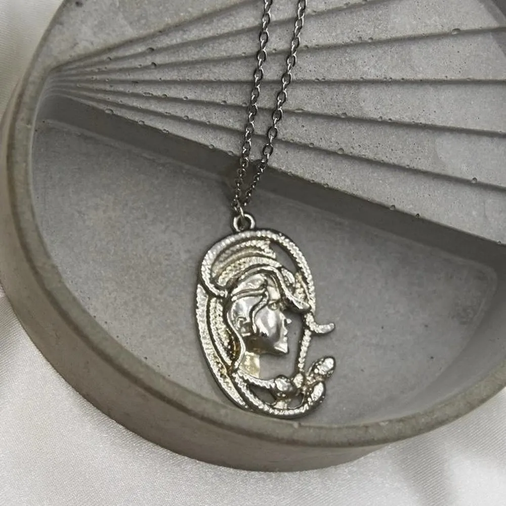 Medusa Head Necklace Silver - Image 2