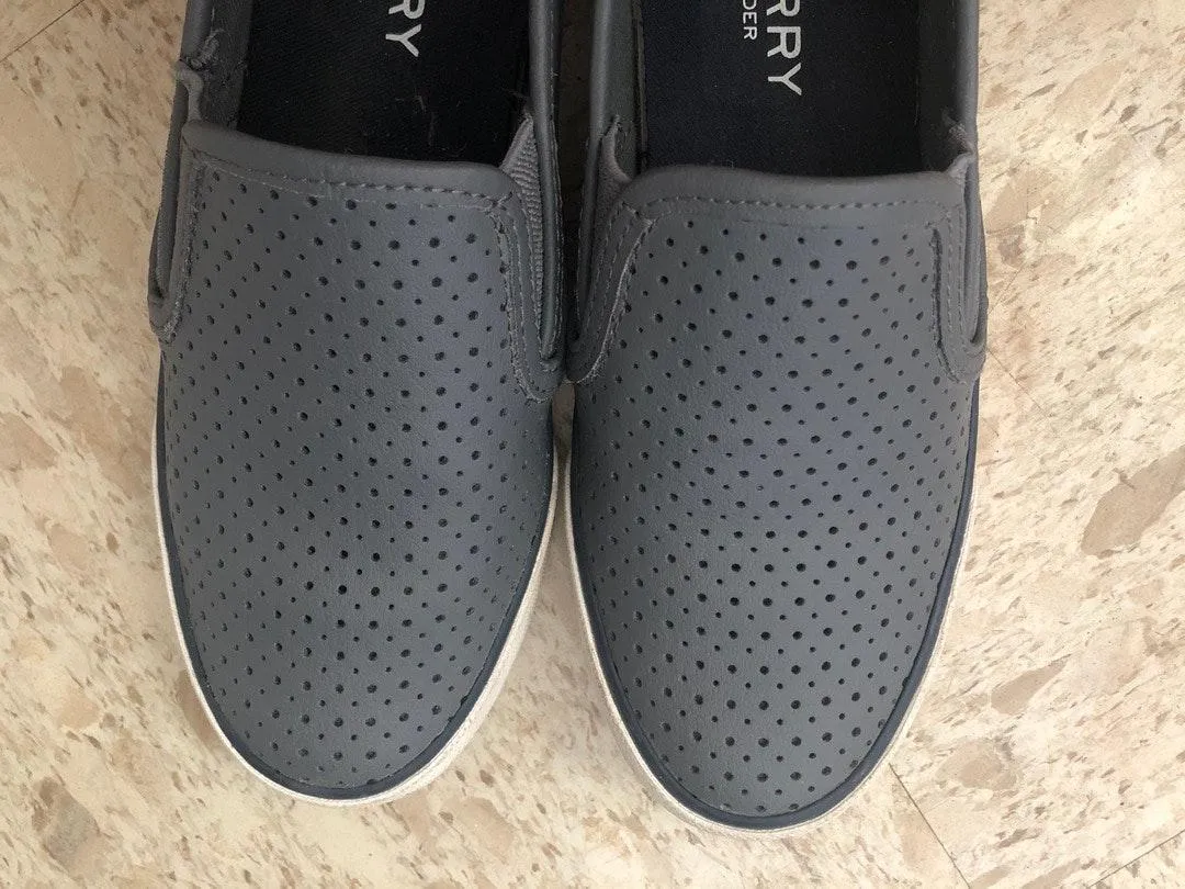 Shoes Size 5.5 - Image 2