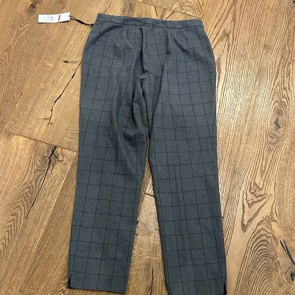 Calvin Klein new with tags slacks size‎ 10 - Image 2