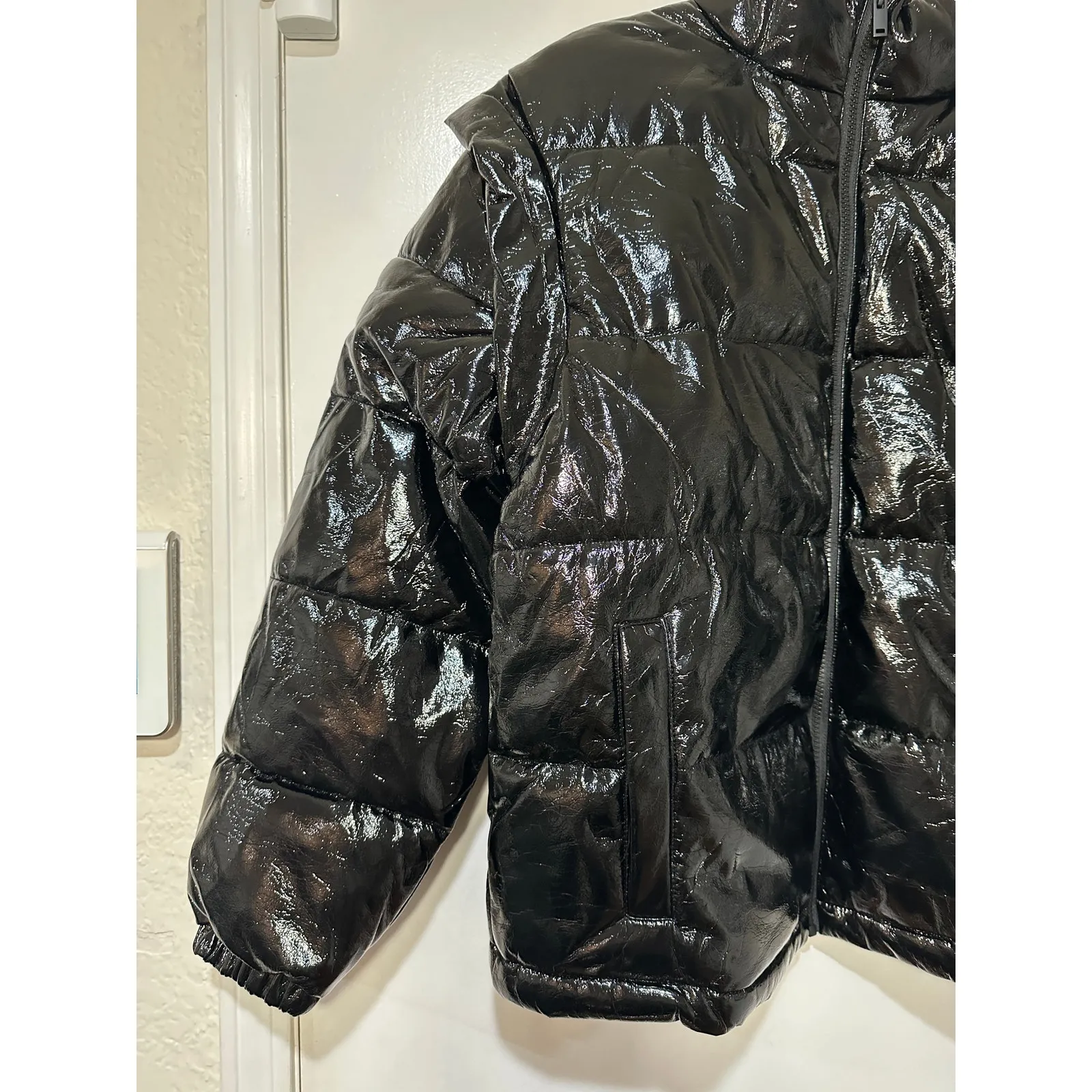 We Wore What Snap Off Sleeve Puffer Jacket Shiny Faux Leather Size Medium NWT - Image 6