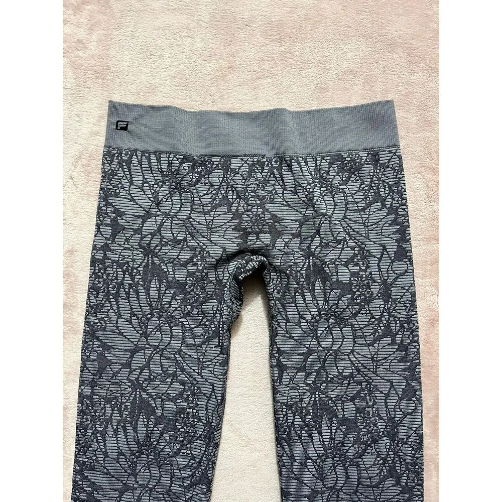 FABLETICS Women's Size Small Floral Seamless Tights Cropped Dark Gray‎ - Image 2