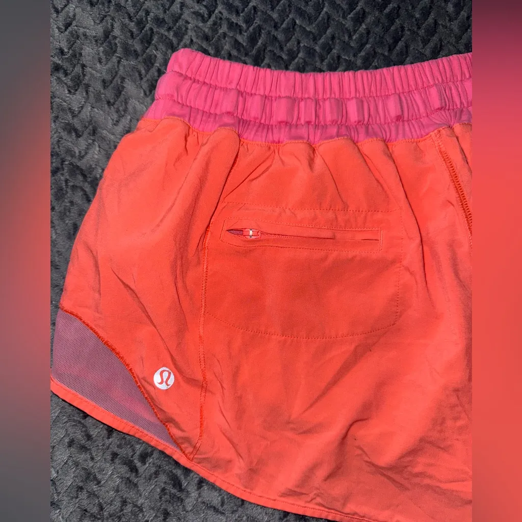 Lululemon Women’s ‎ Hotty Hot Short 2.5” Lined Neon Coral Size 10 - Image 3