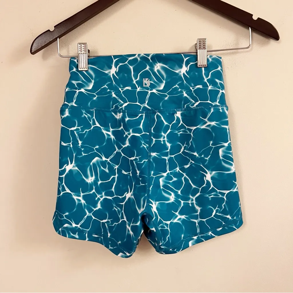Buffbunny Citrus Shorts in Reflection Print Teal Size Small High Rise Athletic - Image 4