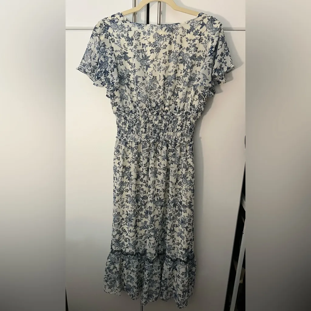 Max Studio Toile floral blue and white dress - Image 2