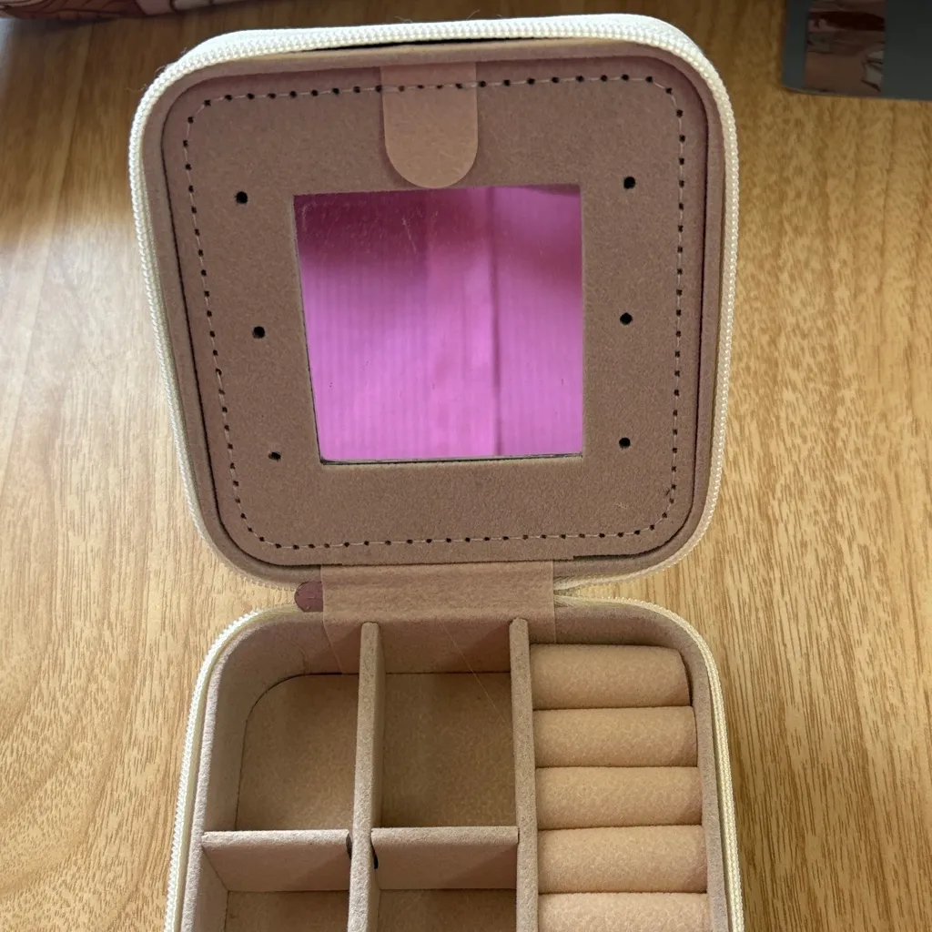 Floral Jewelry Case Blue - Image 3