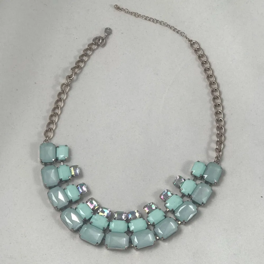 Light turquoise Queen gem necklace - Image 2