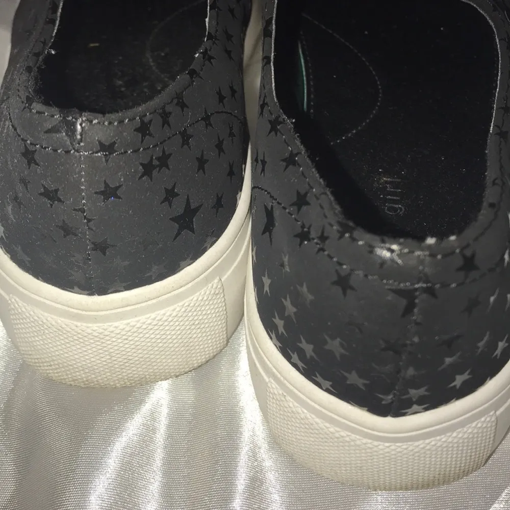 Steve Madden 9 Madden Girl Kudos Fashion Sneaker - Image 4